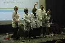 Koło Naukowe Biznesu Chemicznego zajęło III miejsce na Festiwalu Pokazów Chemicznych w Toruniu