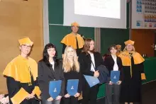 Inauguracja roku akademickiego 2025/2026 na Wydziale Chemii UG - wręczanie listów immatrykulacyjnych grupie studentów