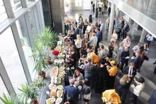 Inauguracja roku akademickiego 2025/2026 na Wydziale Chemii UG - przyjęcie, widok z góry