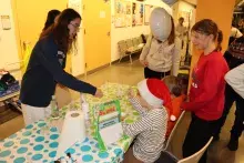 Chemiłajki na Wydziale Chemii – nauka w świątecznej odsłonie