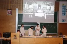 Chemiłajki na Wydziale Chemii – nauka w świątecznej odsłonie