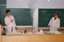 Chemiłajki na Wydziale Chemii – nauka w świątecznej odsłonie