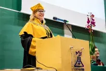 Chemia, która łączy  O BADANIACH, LUDZIACH I ODPOWIEDZIALNOŚCI