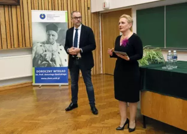 Prof. Piotr Stepnowski wygłosił doroczny wykład na Wydziale Chemii Uniwersytetu Mikołaja Kopernika w Toruniu