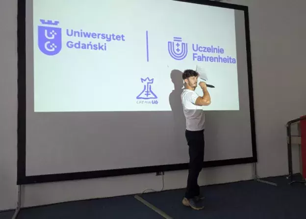 Piotr Leszczyński na 52. Sympozjum Dmuchaczy Szkła Laboratoryjnego w Kassel