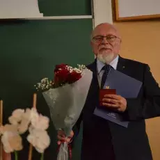Profesor Marek Kawiatkowski po wręczeniu Złotego Medalu Janusza Sokołowskiego De Chimia Gedanensi Bene Meritus 